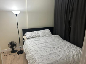 One Bedroom Condo Suite On Brentwood Station